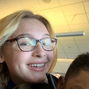 Meet your Posher, Mackenzie